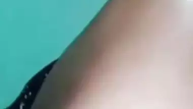 Chubby bhabhi naked pussy rubbing on video call