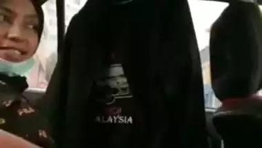 Horny Desi XXX girl riding fat cock inside her boyfriend’s car MMS