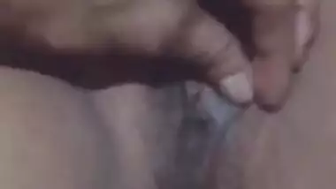 Horny Desi horny aunty fingered hard