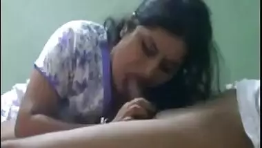 Cute Bhabhi Sucking Lover Cock