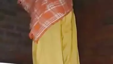 Dehati desi bathing merged video leaks