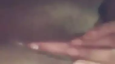 Nude desi girl shows her pink pussy in MMS