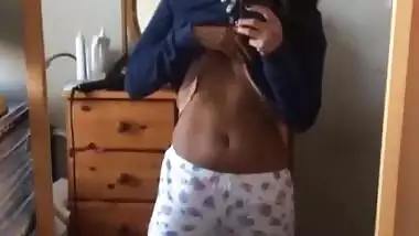 Desi cute girl selfie video capture
