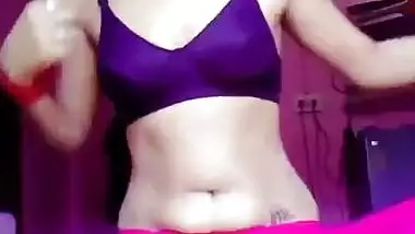 Solo sex video of amateur Desi girl with nice XXX cherries