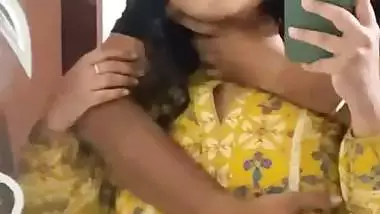 Beautiful tanker wife boob press and doggy viral sex
