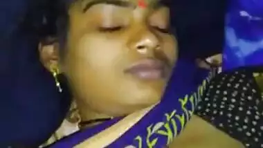 Dehati cute boobs show video looks hot