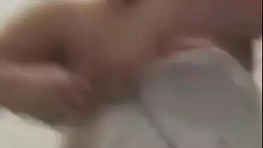 Desi big boob bhabi change dress