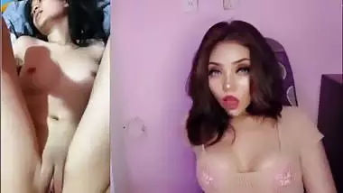 Chica india de 18 años perdiendo la virginidad con el novio
