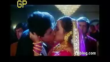 Rani Kiss Scene Masala – FSIBlog.com