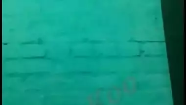 Desi girl dancing video has been shared on net