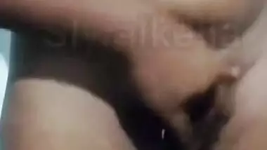 Sri Lanakan Girl Squirt කොහොමද චු පාර.. මොල වැඩි කමට ගියේ (used Toys) - Sri Lankan